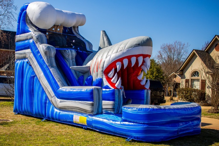 18ft Jaws Water Slide